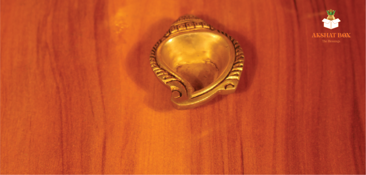 Brass Shankh Chakra Deepak(Diya) - Image 4