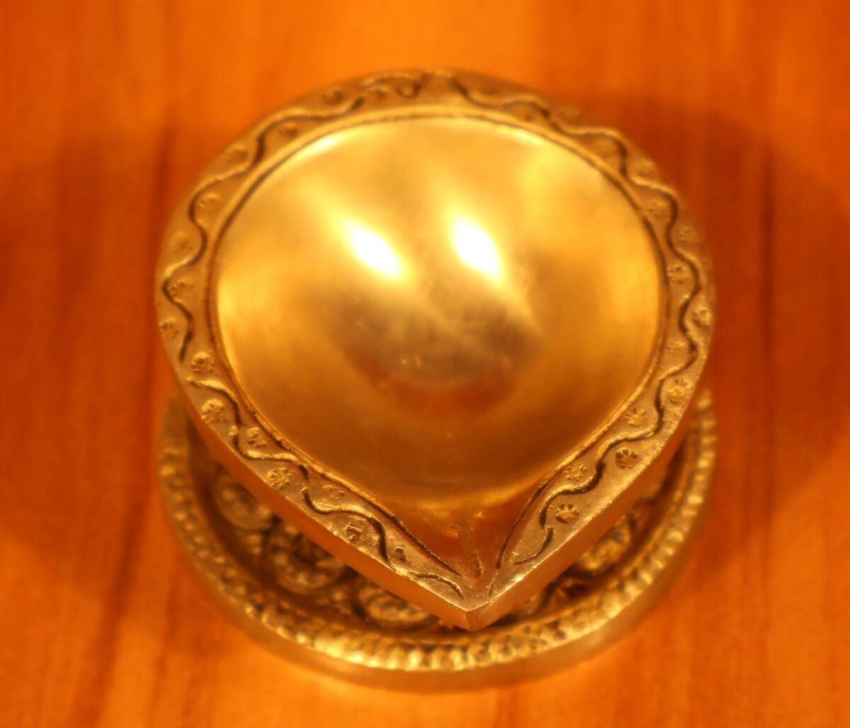 Buy Antique Brass Diya-Isha Life Deepam - Image 2