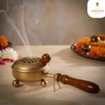 Brass Coated  Metal Dhoop Dhani with Wooden Handle